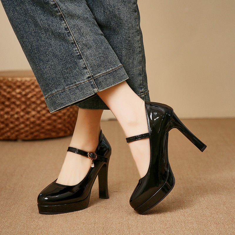 Women's classic round-toe plat - Leather Classic Strap avis et prix